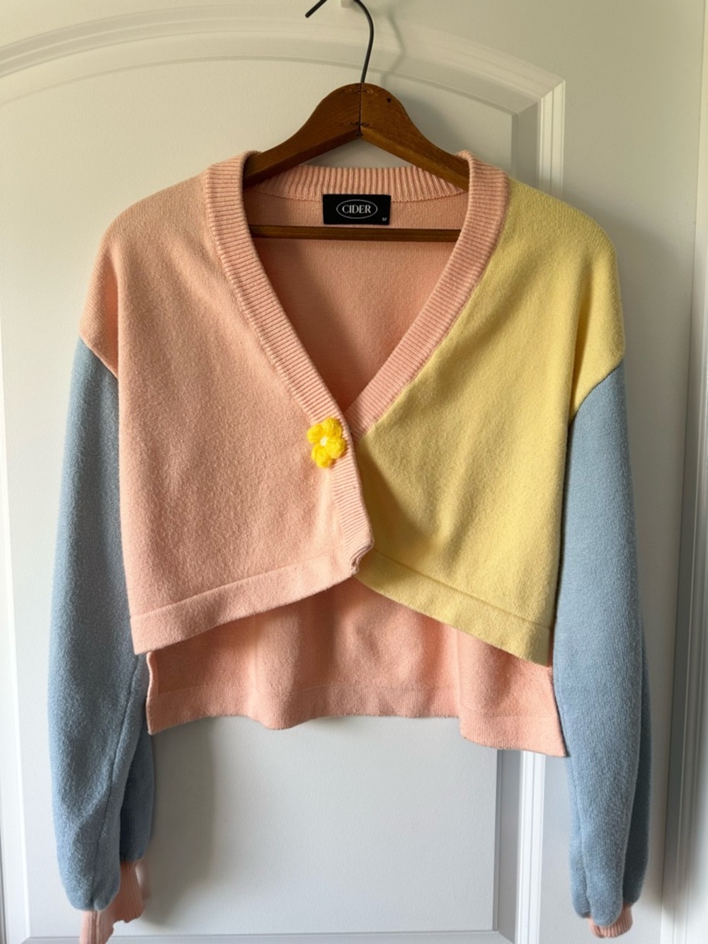 CIDER Pastel Coquette Colorblock V-Neck Cropped Cardigan With Balloon Sleeves